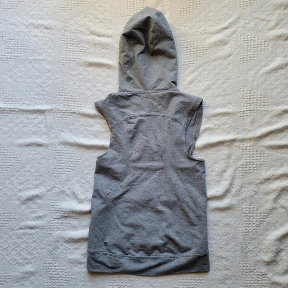 Lululemon Blissed Out Sleeveless Hoodie Heathered Medium Grey - Picture 2 of 9